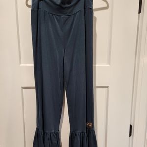 Matilda Jane navy ruffle pants size medium